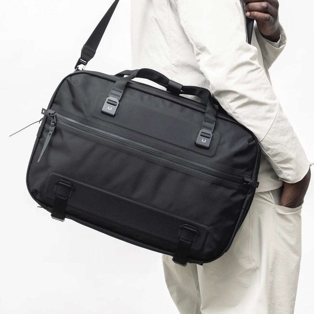 New Black Ember Forge SB Embertex messanger bag in Jet Black 20L